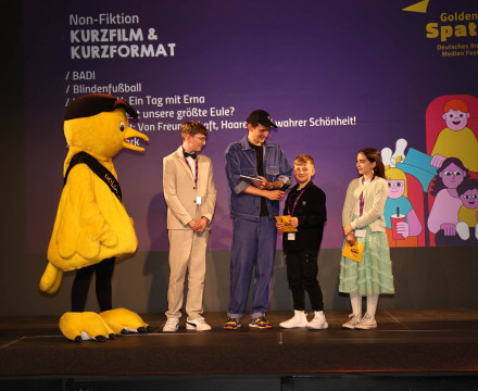 GS-2026-Preisverleihung-Buehne-00007-copyright-Festival-Goldener-Spatz-2026-Foto-Carlo-Bansini