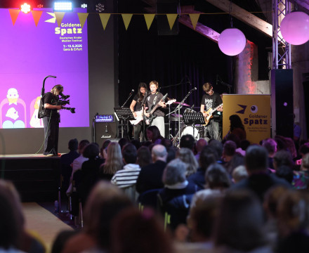 GS-2026-Preisverleihung-Buehne-00040-copyright-Festival-Goldener-Spatz-2026-Foto-Carlo-Bansini